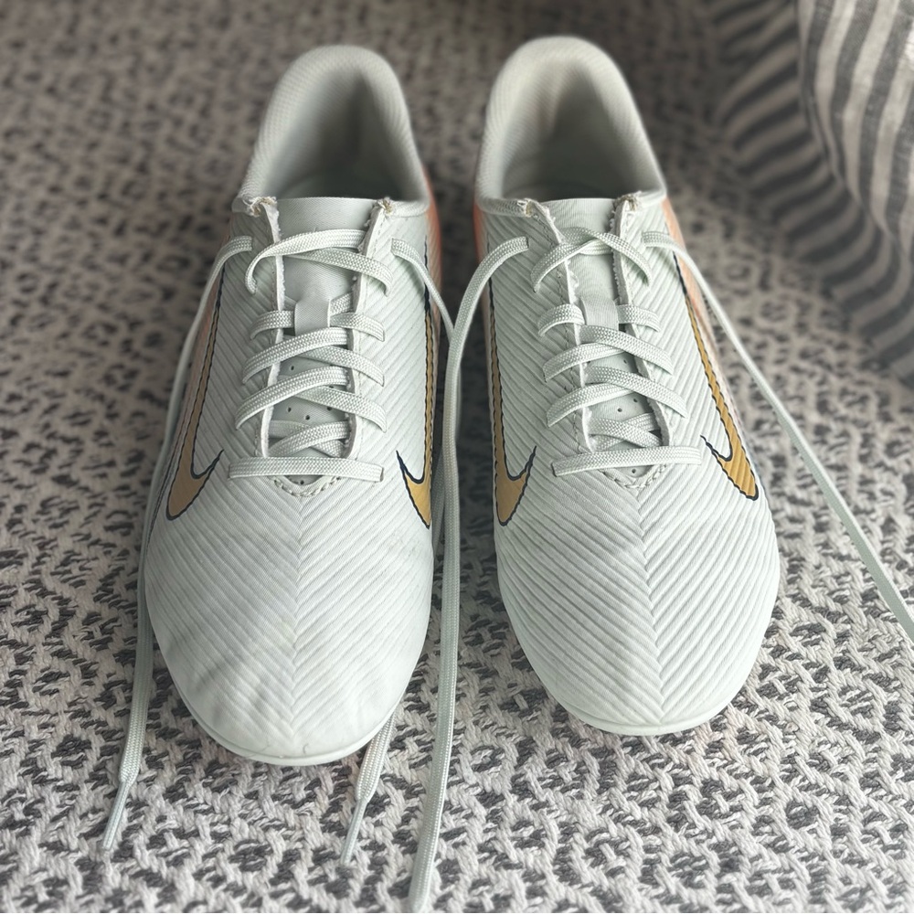 Nike Jr. Vapor 16 Club Mercurial Dream Speed Soccer Cleats